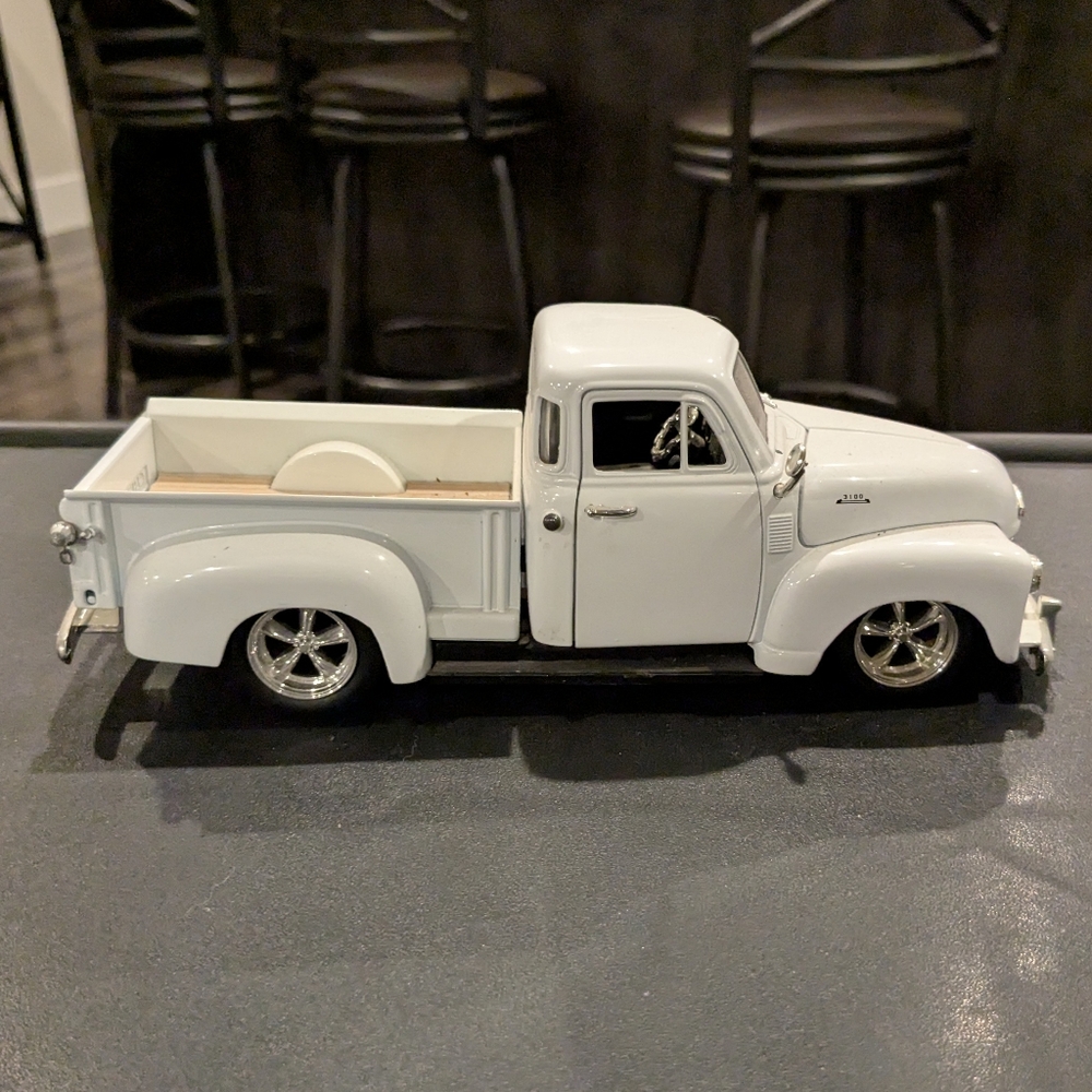 1953 Chevy Chevrolet Pickup 3100 Truck White Diecast